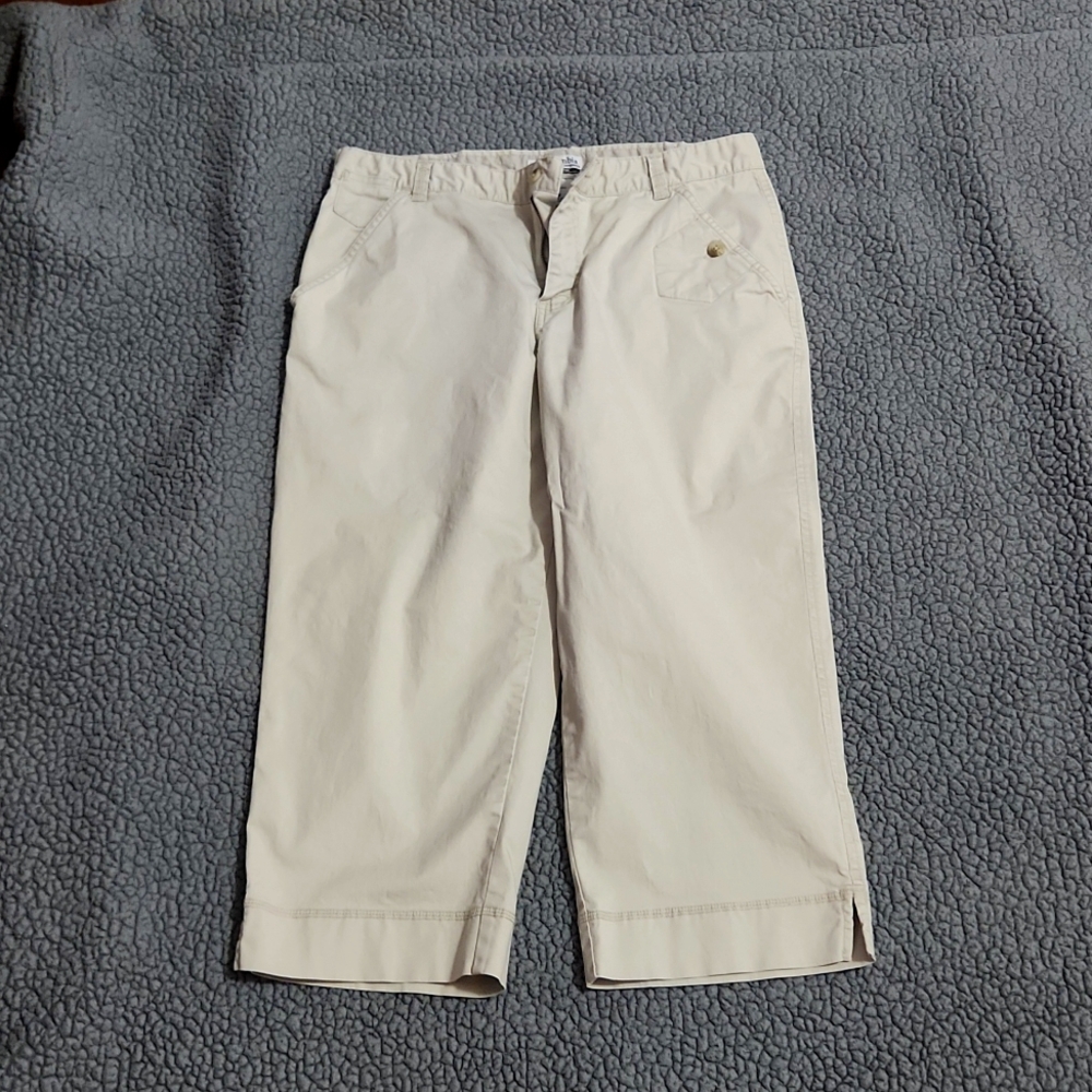 Women's Columbia Sportswear khaki Capri pants size 10